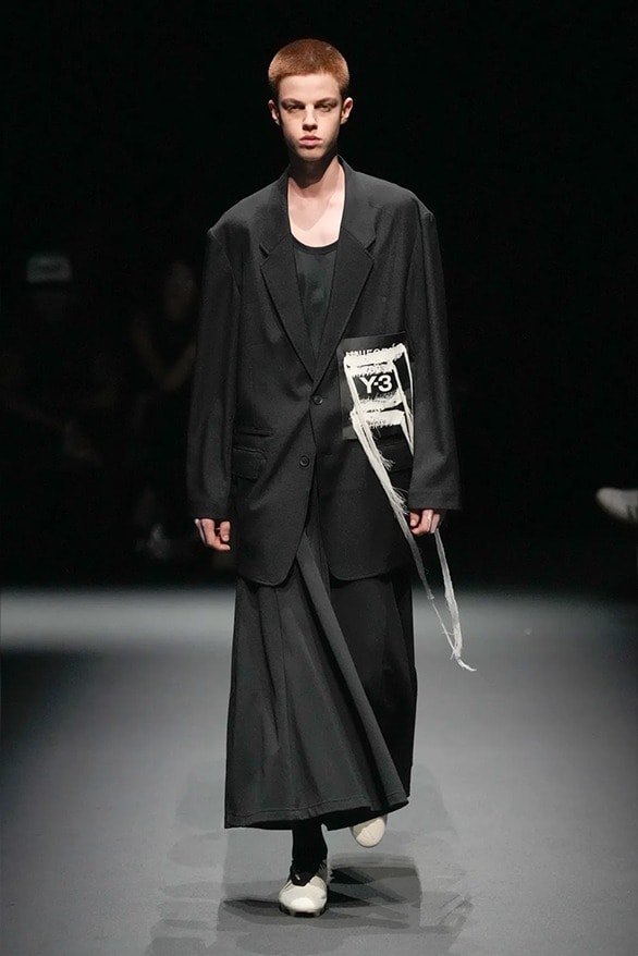 Y-3 2025 春夏系列大秀登場