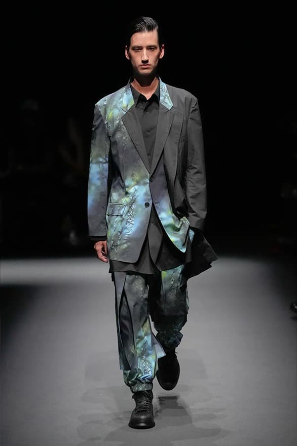 Y-3 2025 春夏系列大秀登場