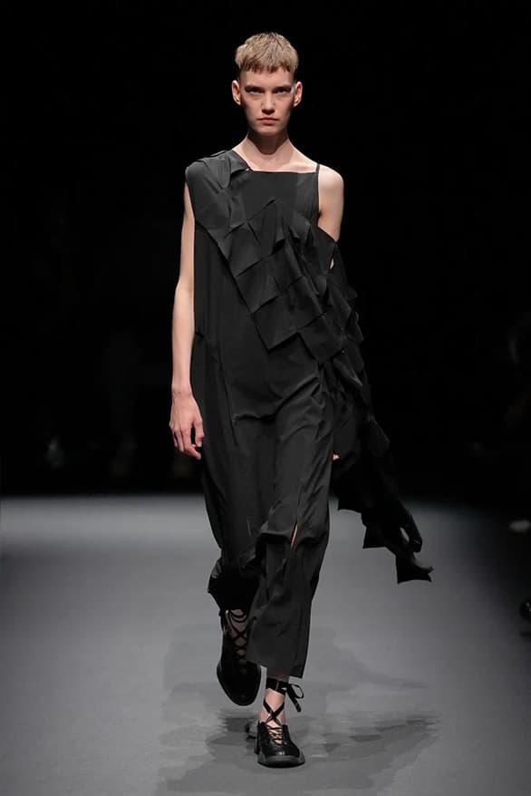 Y-3 2025 春夏系列大秀登場