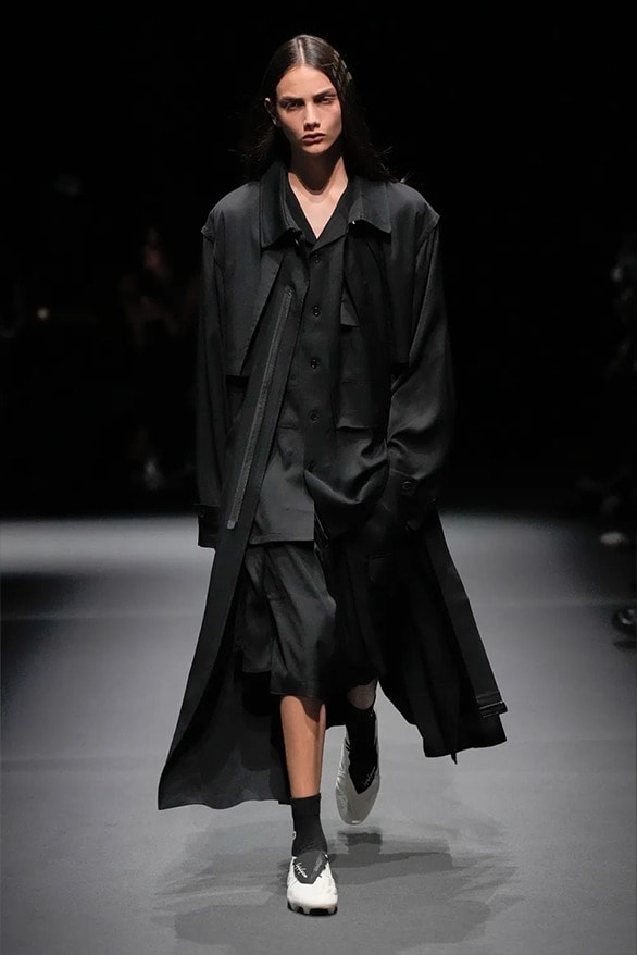 Y-3 2025 春夏系列大秀登場
