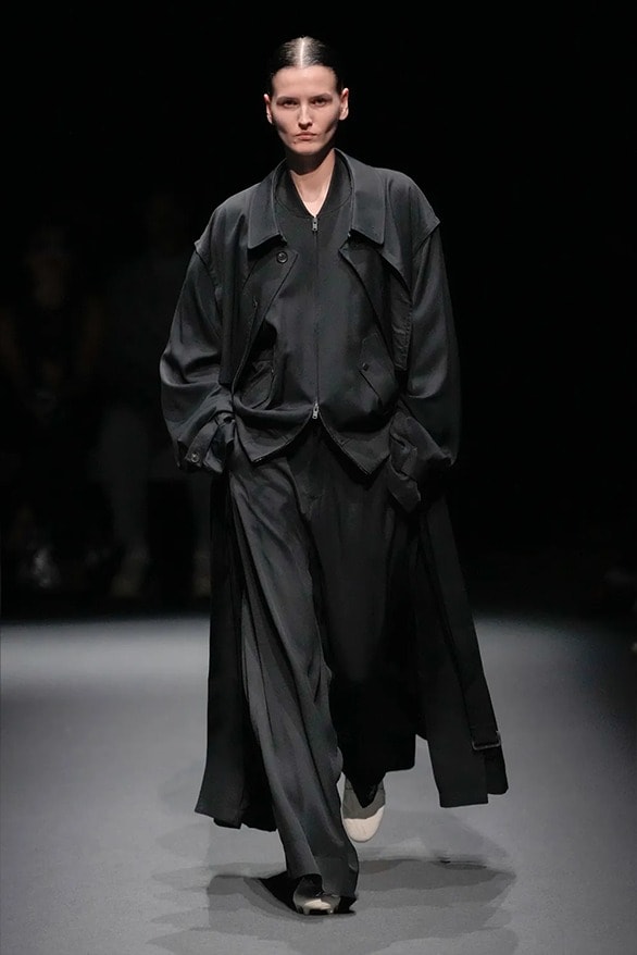 Y-3 2025 春夏系列大秀登場