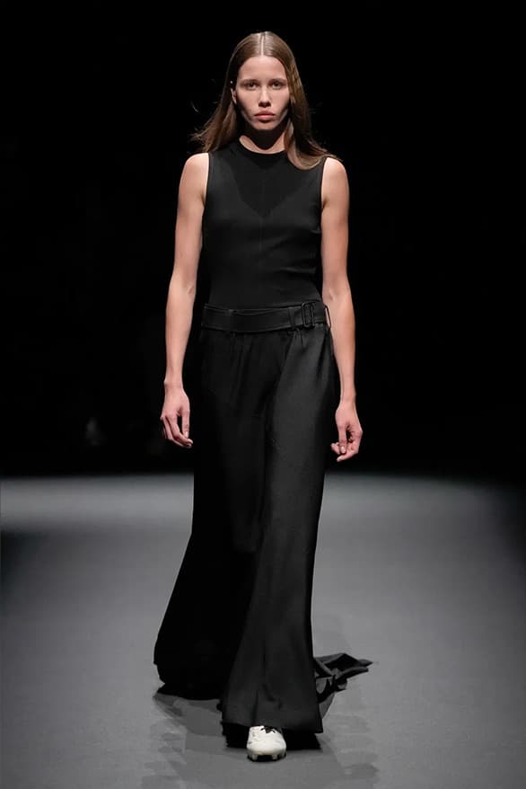 Y-3 2025 春夏系列大秀登場