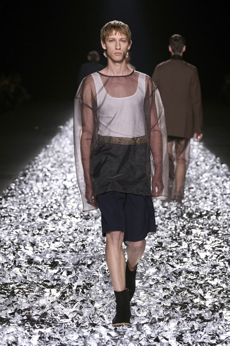 Dries Van Noten 发布 2025 春夏男装系列