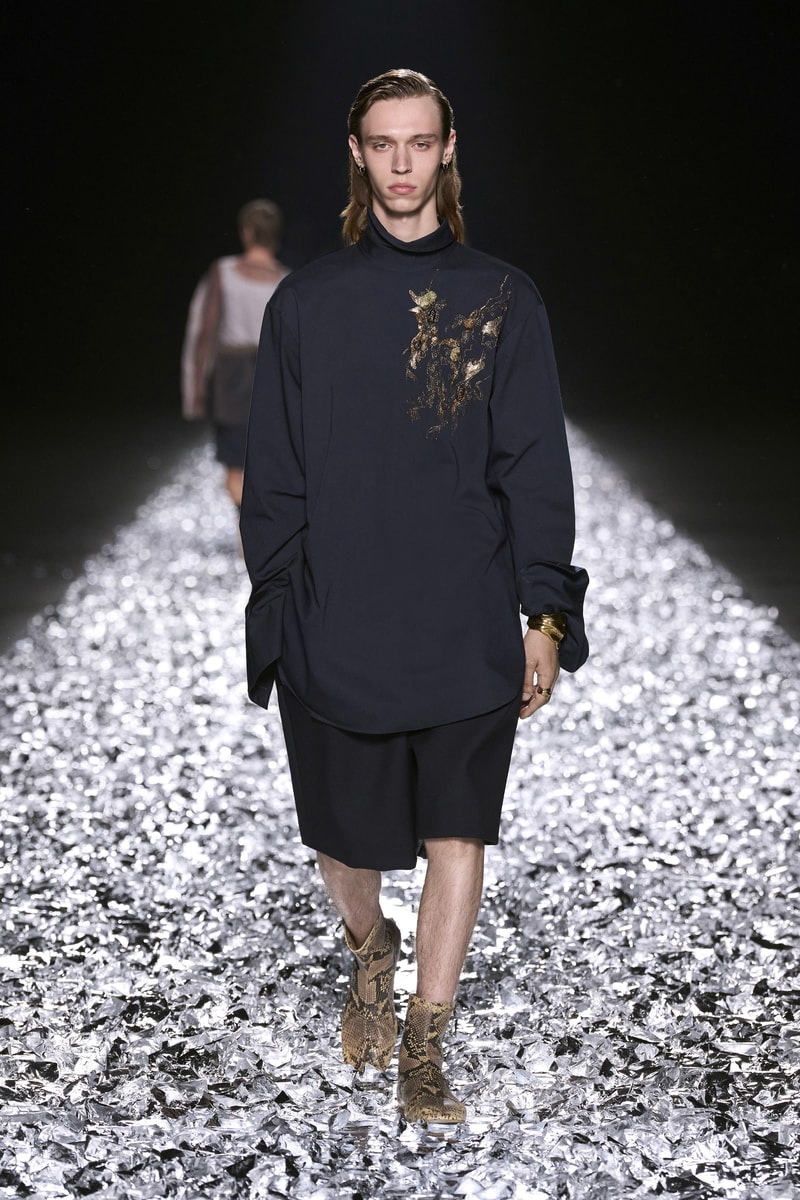Dries Van Noten 发布 2025 春夏男装系列