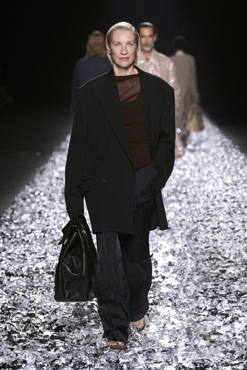 Dries Van Noten 发布 2025 春夏男装系列