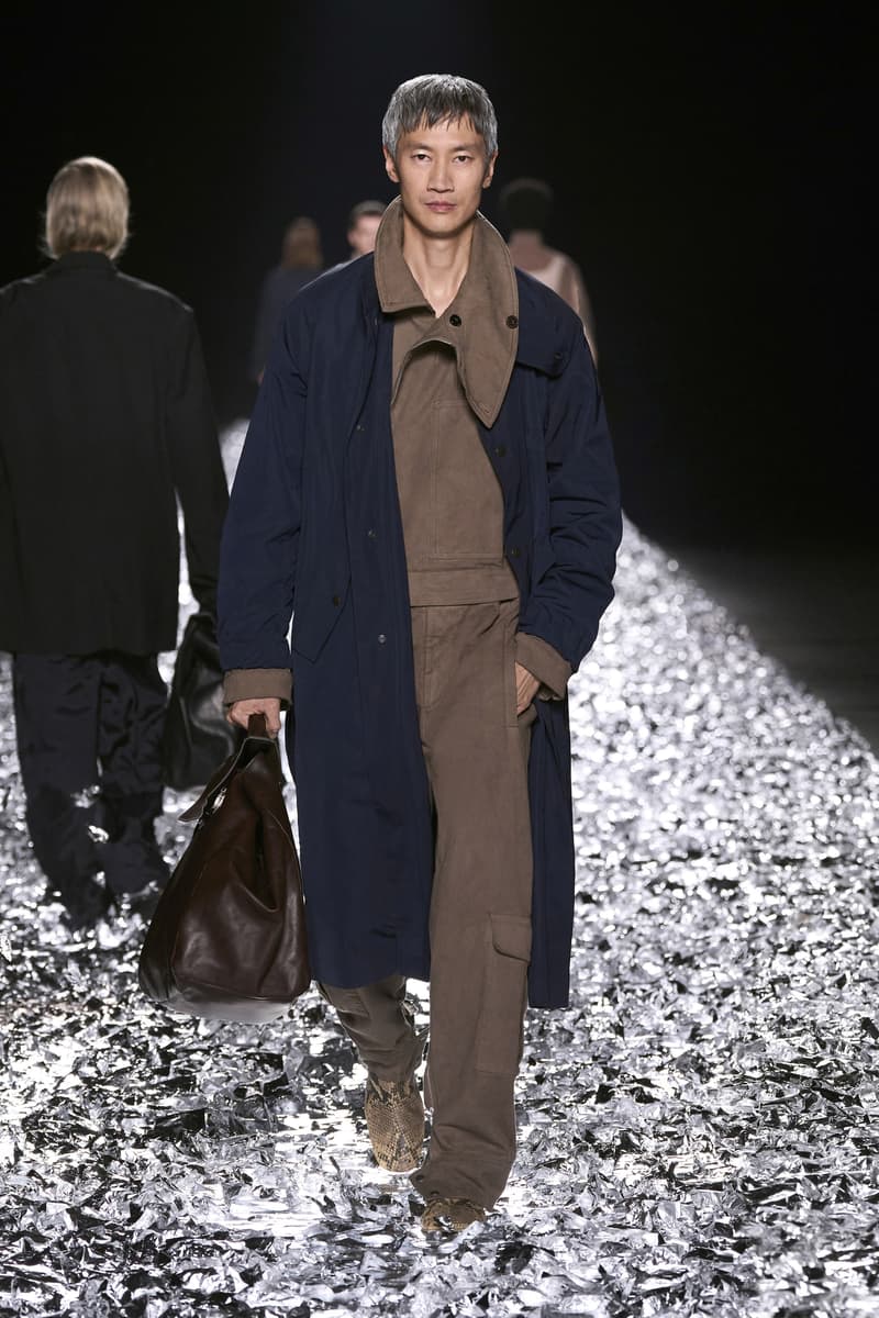 Dries Van Noten 发布 2025 春夏男装系列