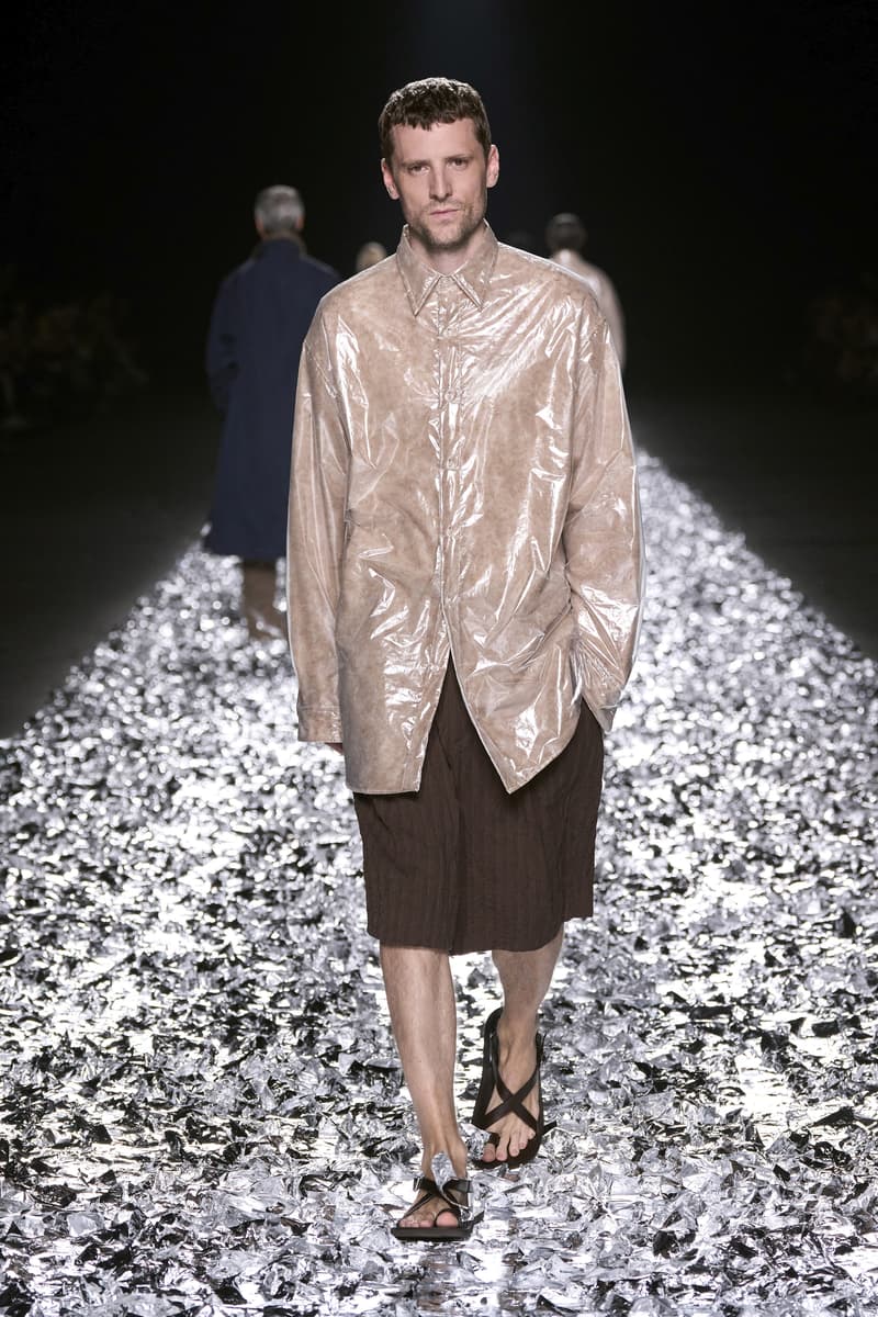 Dries Van Noten 发布 2025 春夏男装系列