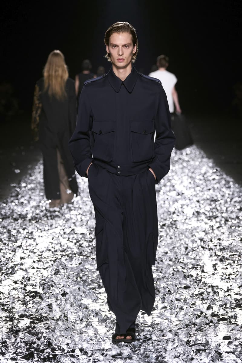 Dries Van Noten 发布 2025 春夏男装系列