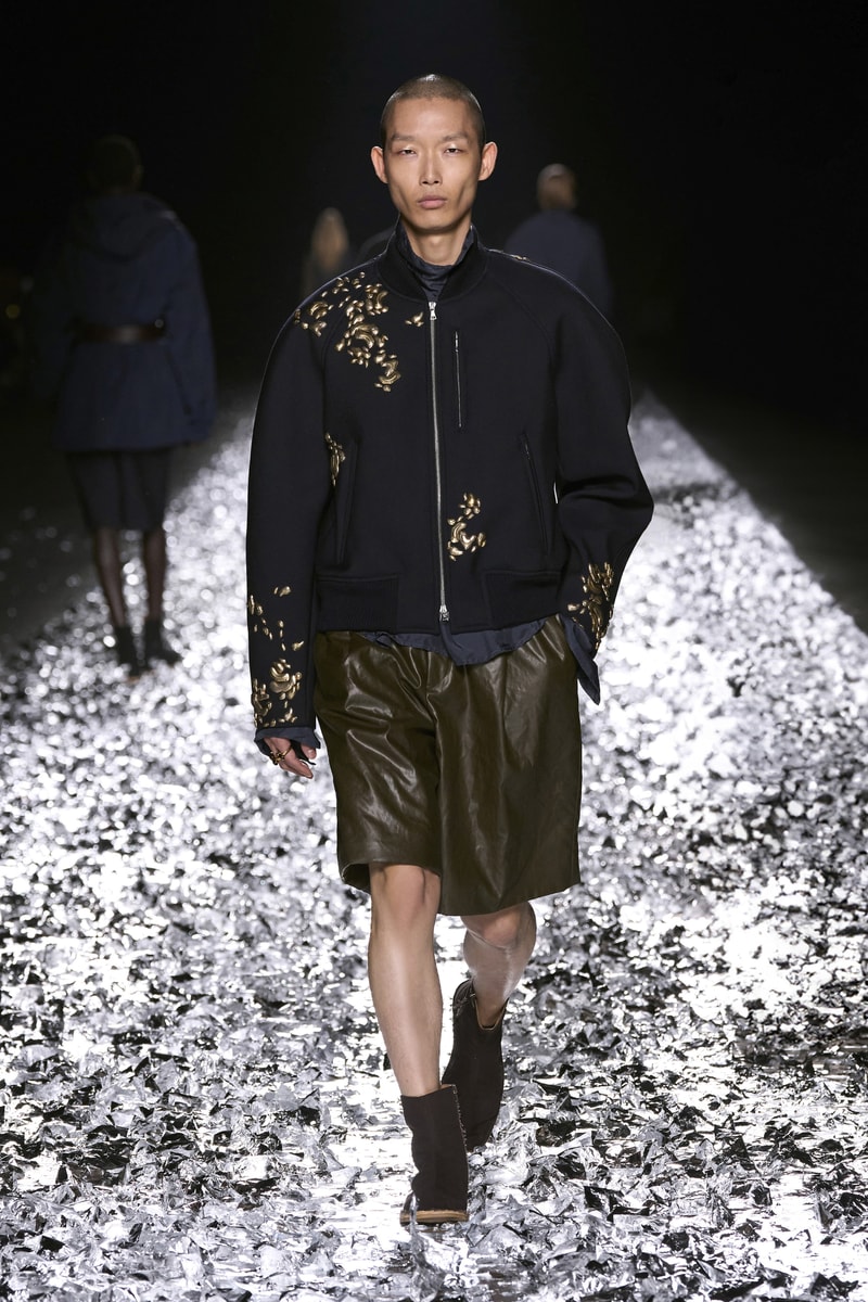 Dries Van Noten 发布 2025 春夏男装系列