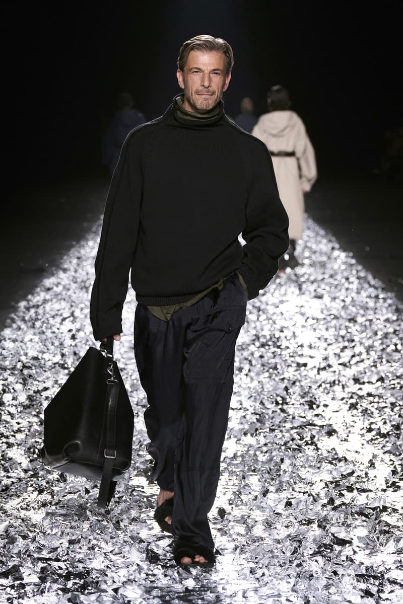 Dries Van Noten 发布 2025 春夏男装系列