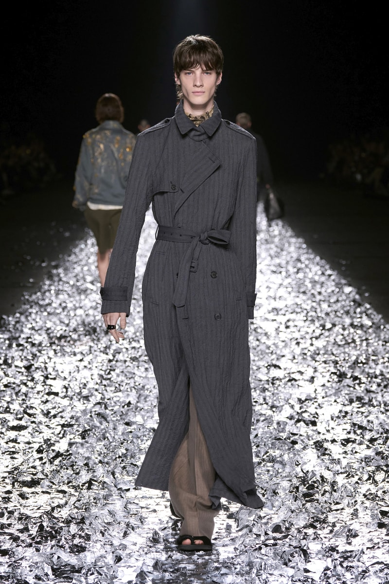 Dries Van Noten 发布 2025 春夏男装系列