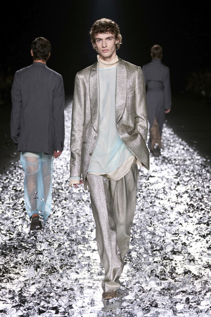 Dries Van Noten 发布 2025 春夏男装系列