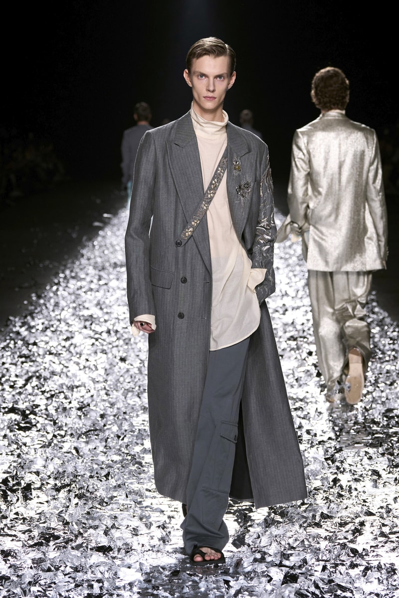 Dries Van Noten 发布 2025 春夏男装系列