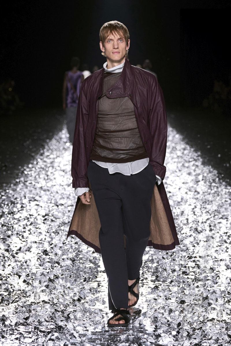 Dries Van Noten 发布 2025 春夏男装系列
