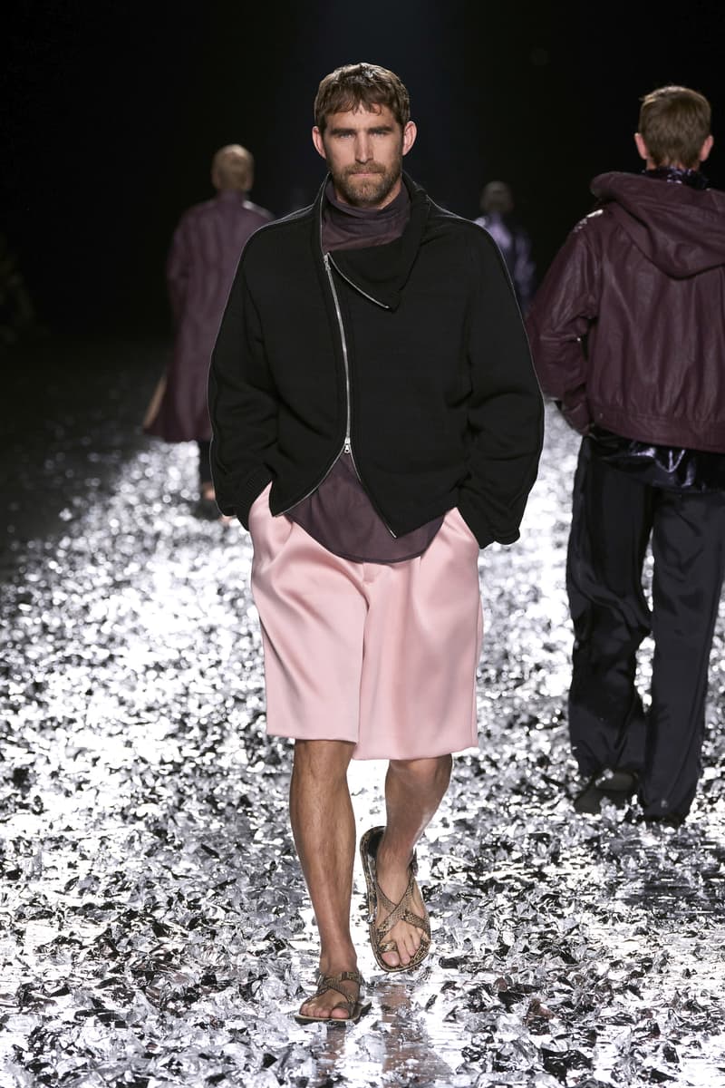 Dries Van Noten 发布 2025 春夏男装系列