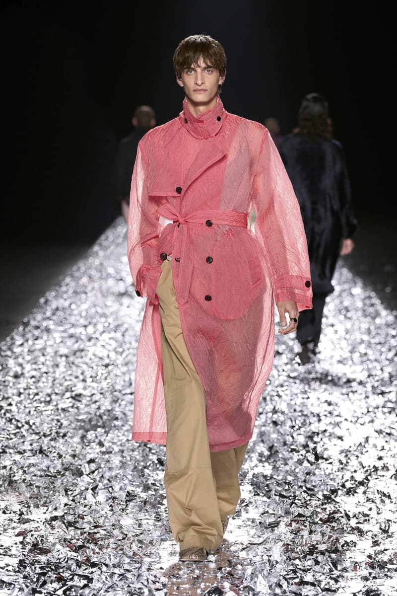 Dries Van Noten 发布 2025 春夏男装系列