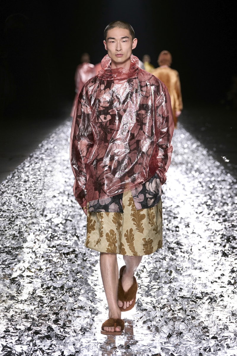 Dries Van Noten 发布 2025 春夏男装系列