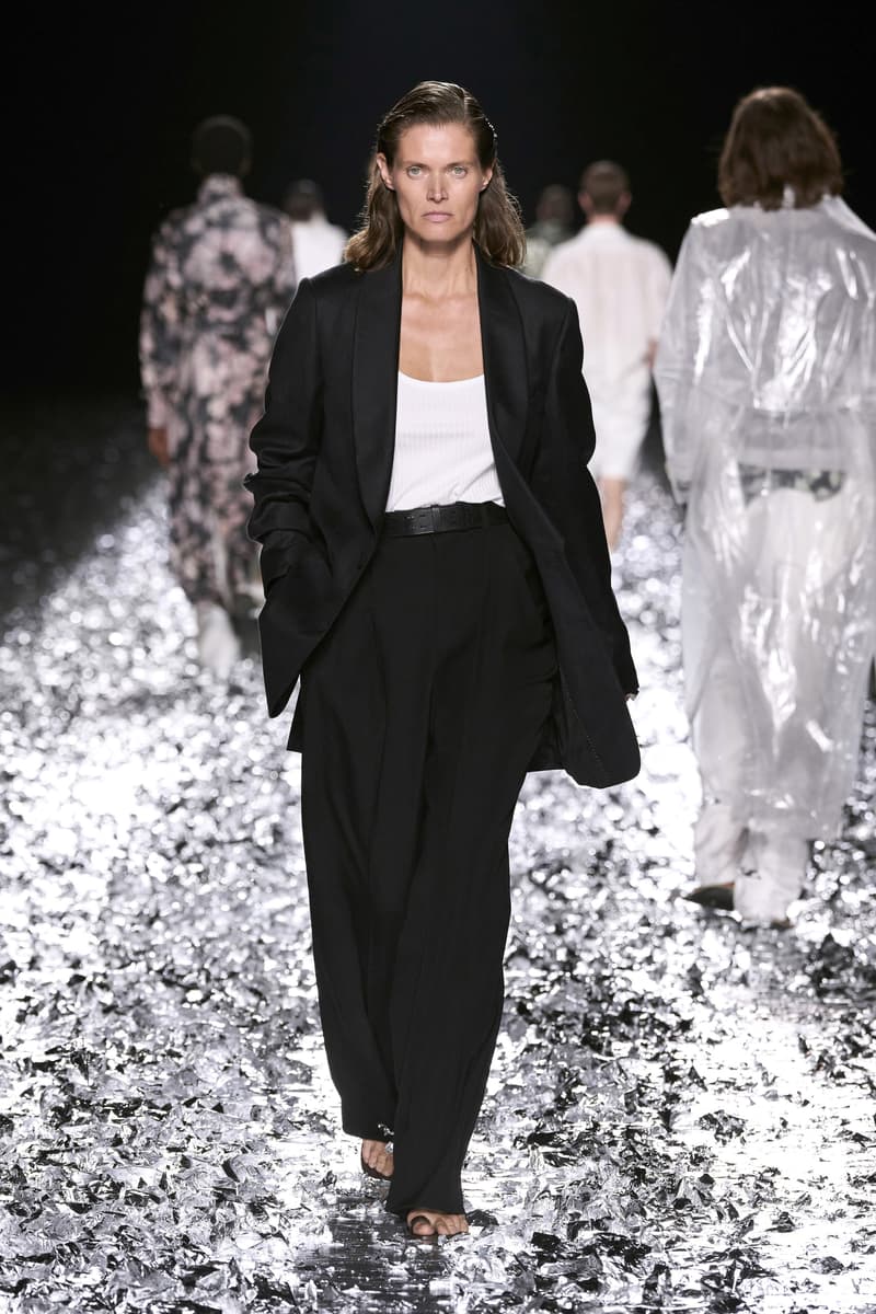 Dries Van Noten 发布 2025 春夏男装系列