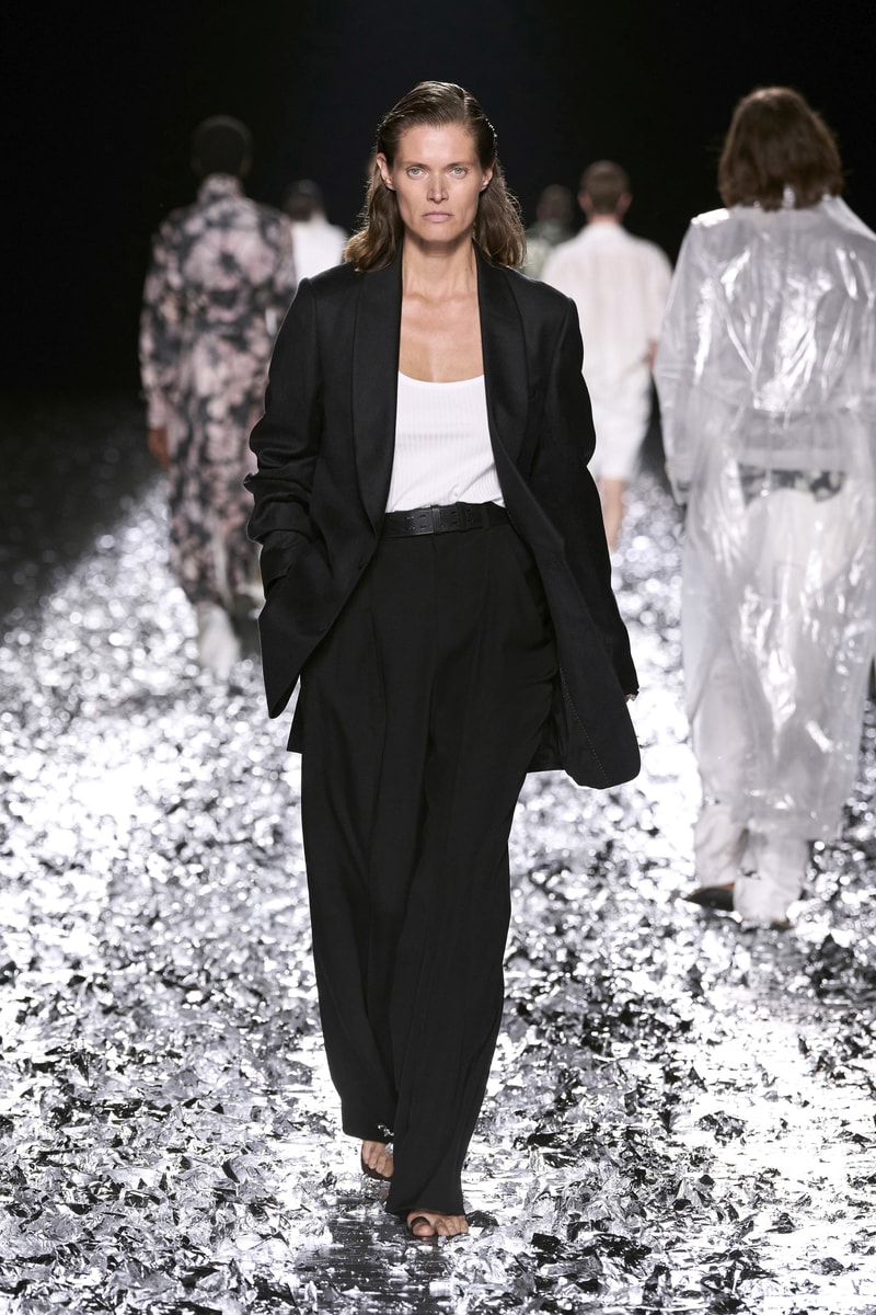 Dries Van Noten 发布 2025 春夏男装系列