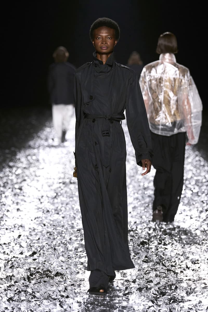 Dries Van Noten 发布 2025 春夏男装系列