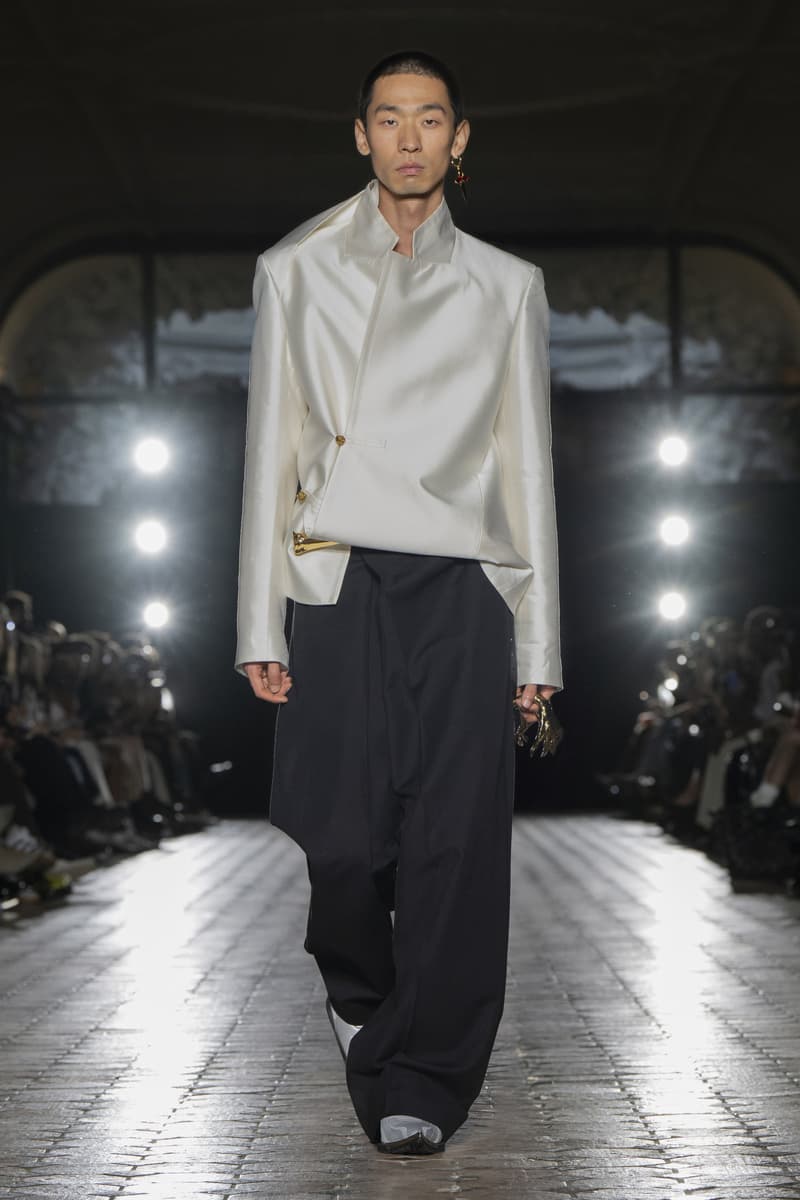 SANKUANZ 发布 2025 春夏系列