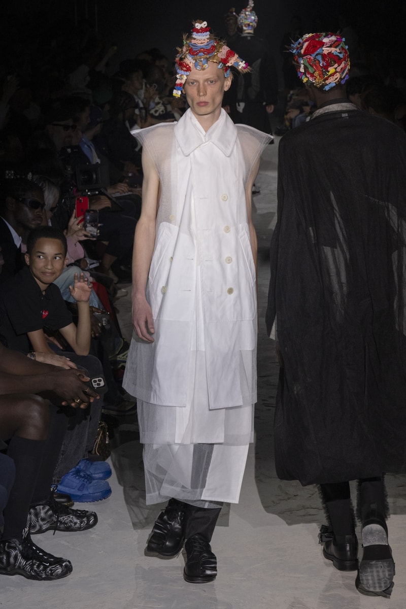 COMME des GARÇONS HOMME PLUS 2025 春夏系列大秀「The Hope of Light」登場