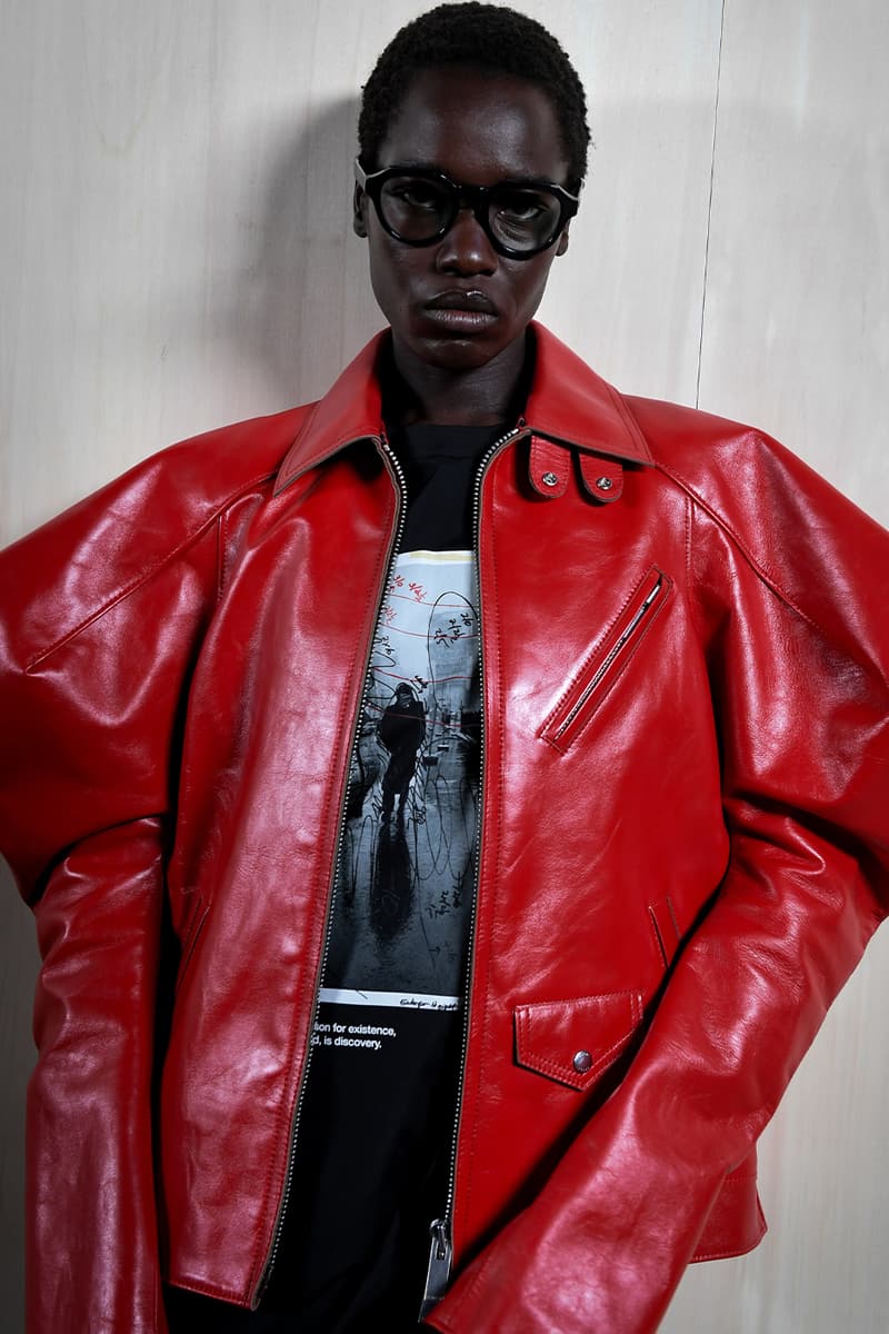 sacai 2025 春夏系列大秀登場