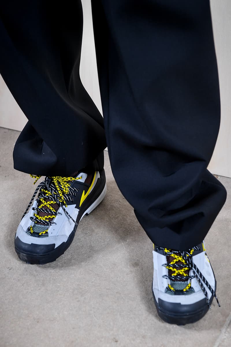 sacai 2025 春夏系列大秀登場