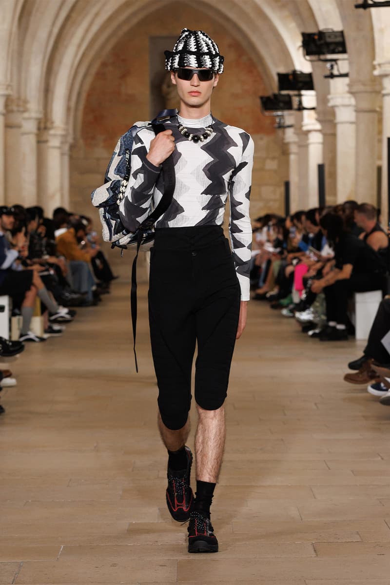 WOOYOUNGMI 發佈 2025 春夏系列大秀