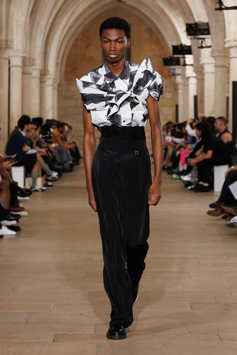 WOOYOUNGMI 發佈 2025 春夏系列大秀