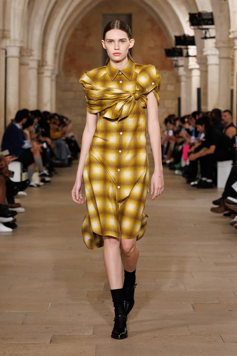 WOOYOUNGMI 發佈 2025 春夏系列大秀