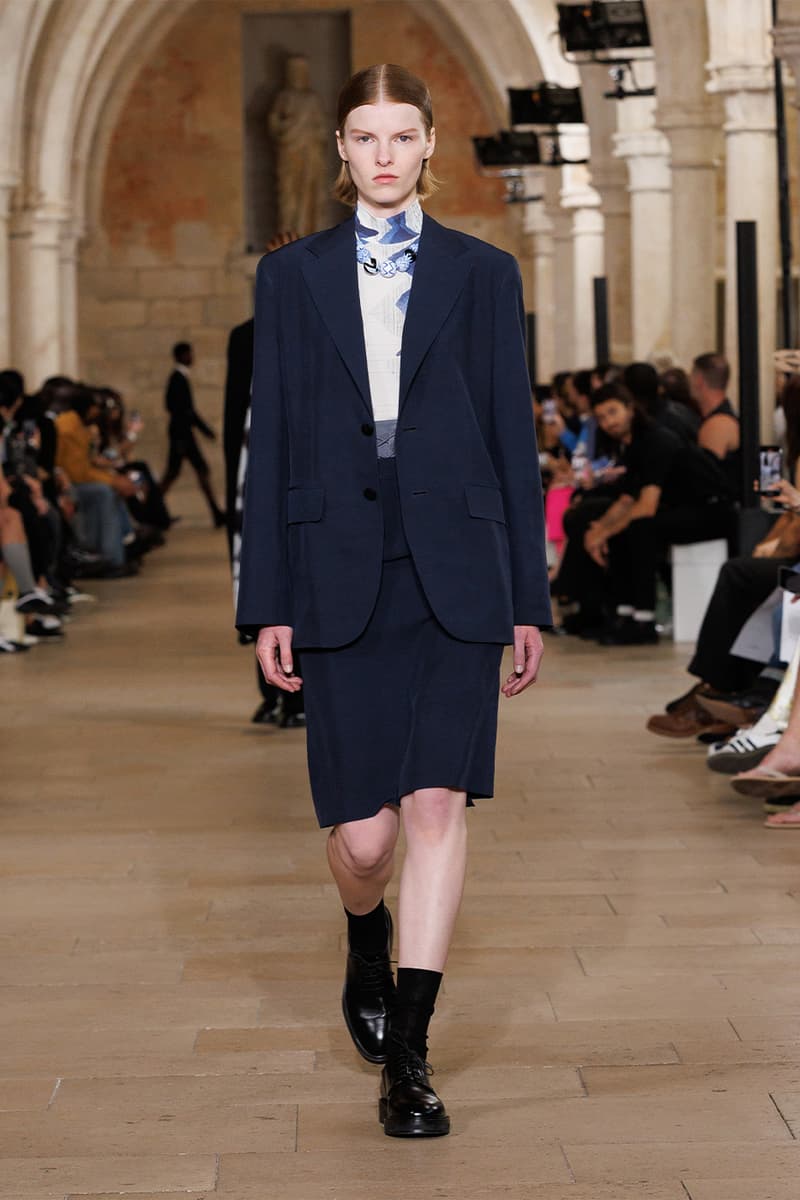 WOOYOUNGMI 發佈 2025 春夏系列大秀