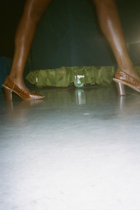 率先近賞 Martine Rose x Clarks Originals 2025 春夏全新联名鞋款