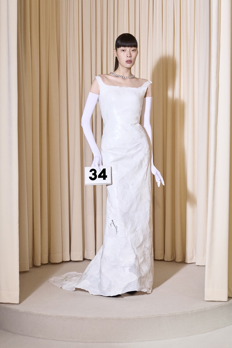 Balenciaga 發佈第 53 季高級訂製時裝大秀