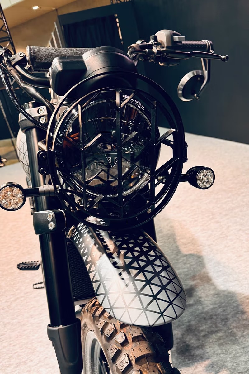 Triumph 攜手 White Mountaineering 打造全新特別版聯名車型