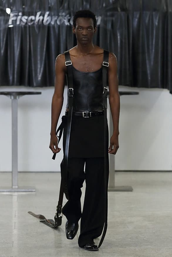 RICHERT BEIL 發佈 2025 春夏系列大秀