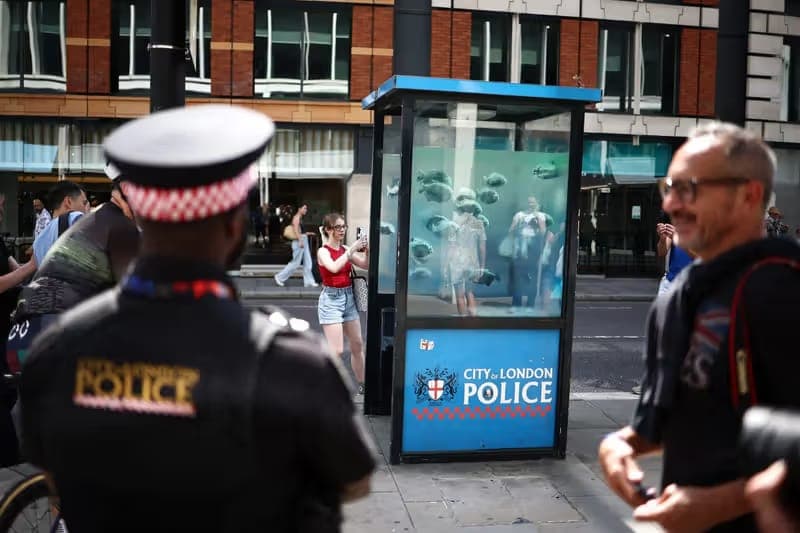 Banksy 揭曉塗鴉系列「London Zoo」真實意義