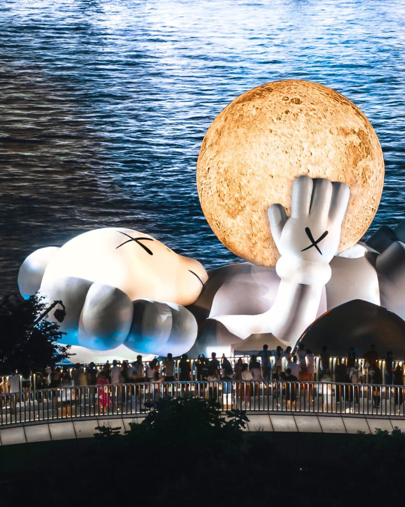 KAWS 与 AllRightsReserved 呈献《KAWS:HOLIDAY》上海站
