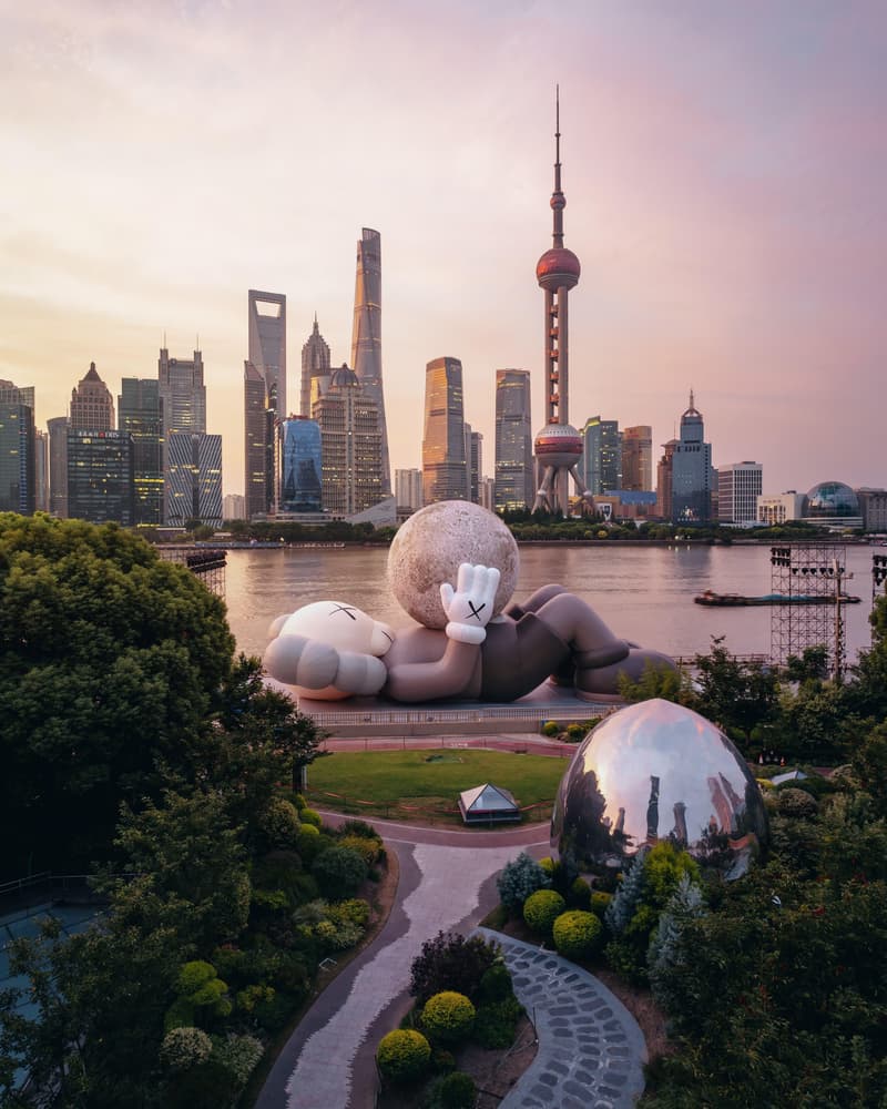 KAWS 与 AllRightsReserved 呈献《KAWS:HOLIDAY》上海站