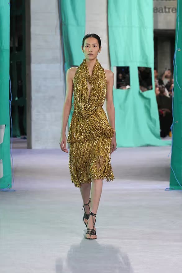 夏日探險！Daniel Lee 執掌 Burberry 2025 夏季系列大秀登場