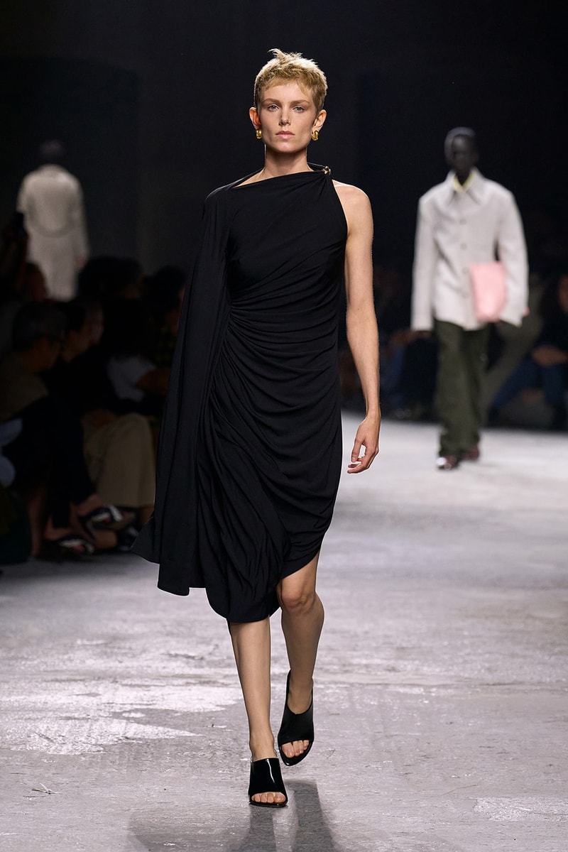 Bottega Veneta 2025 春夏系列大秀登场