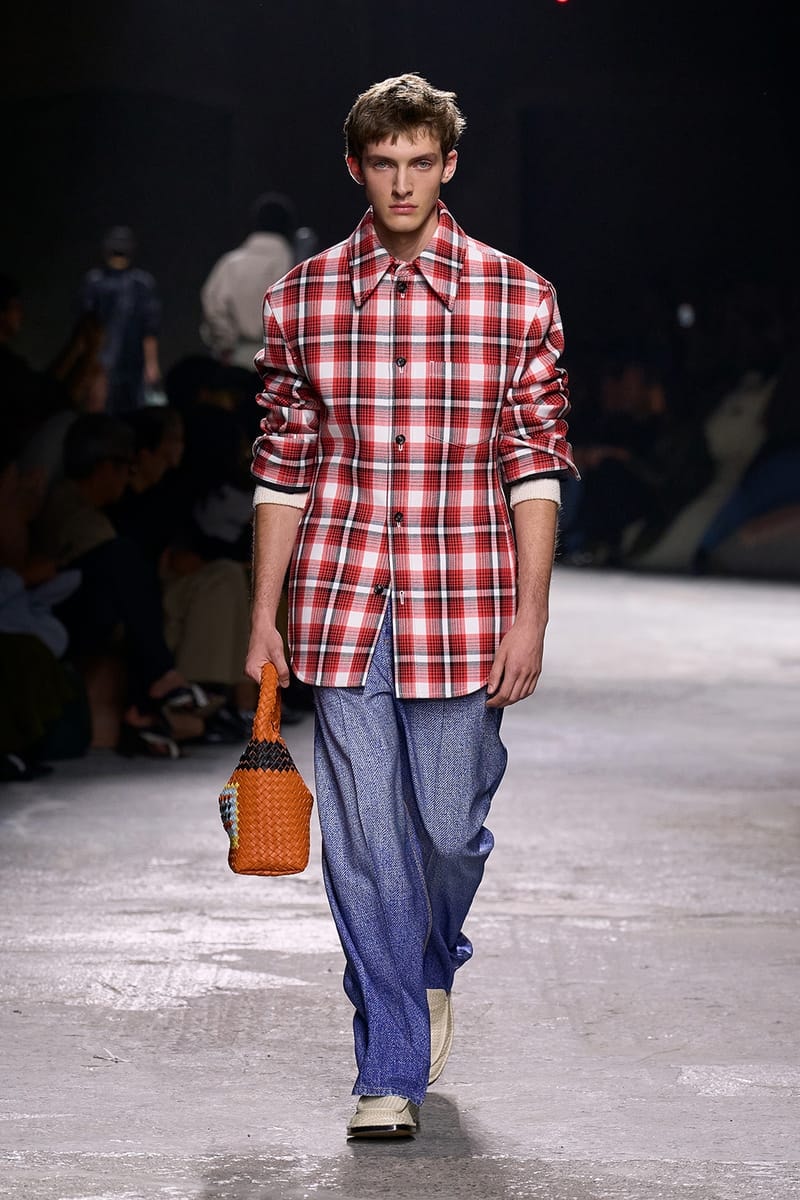 Bottega Veneta 2025 春夏系列大秀登场