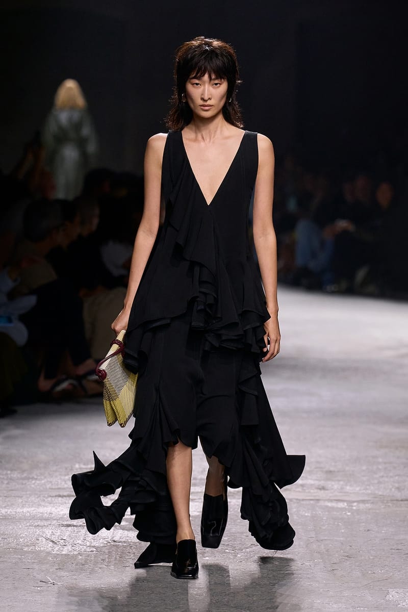 Bottega Veneta 2025 春夏系列大秀登场