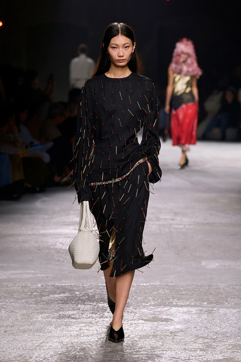 Bottega Veneta 2025 春夏系列大秀登场
