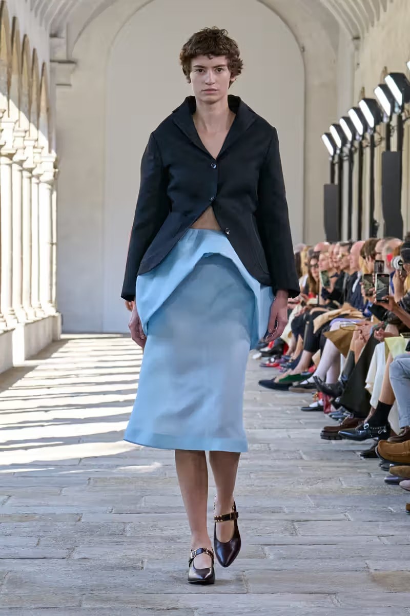 Simone Bellotti 執掌 Bally 2025 春夏系列大秀登場