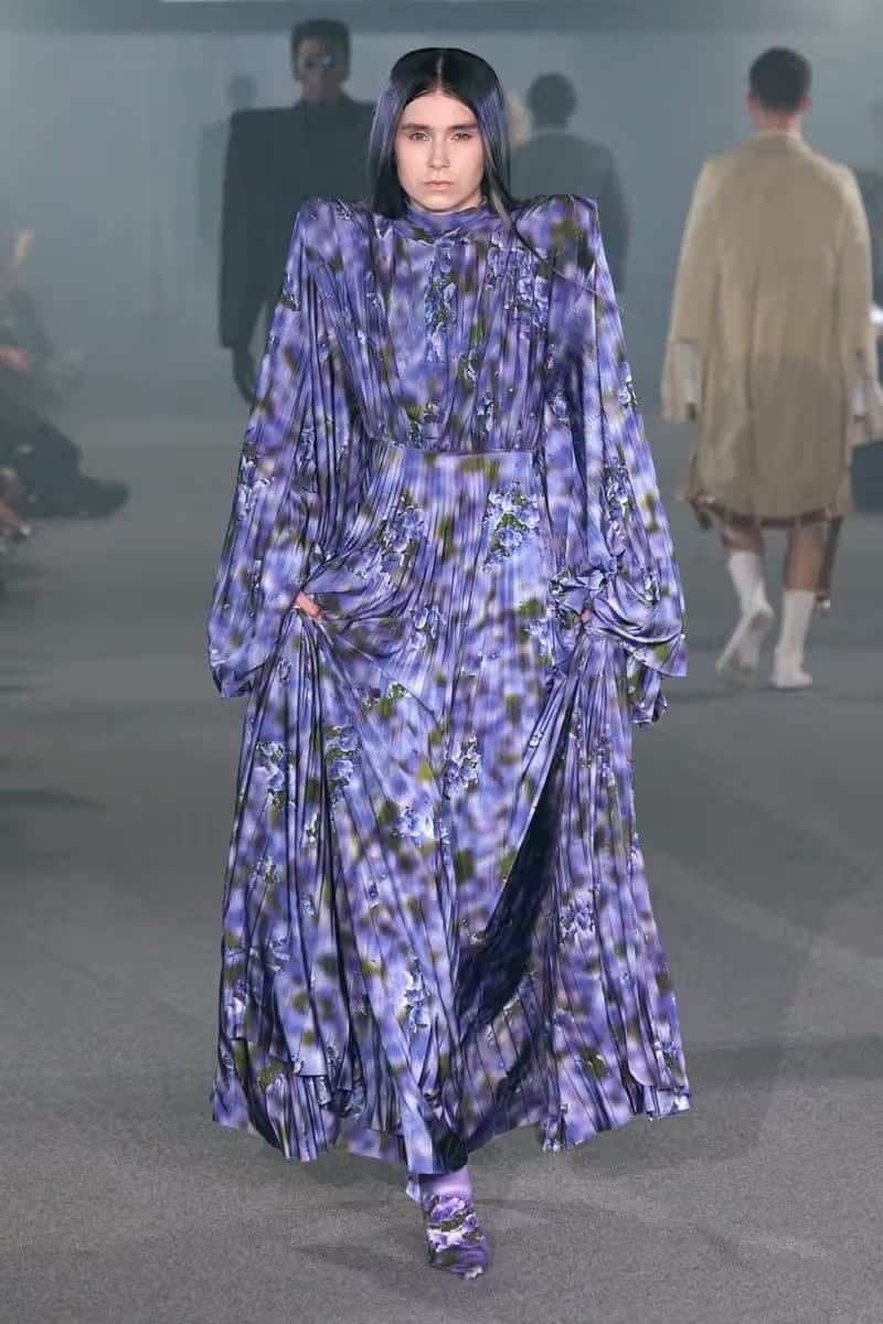 VETEMENTS 發佈 2025 全新春夏系列大秀