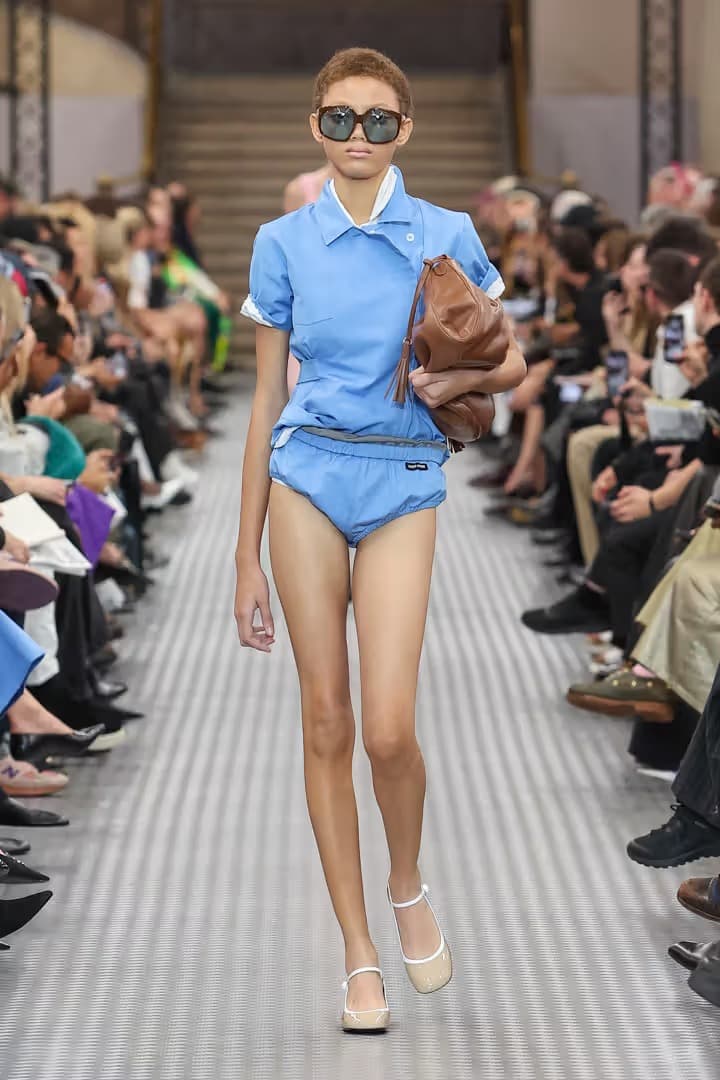 Miu Miu 2025 春夏系列大秀登場