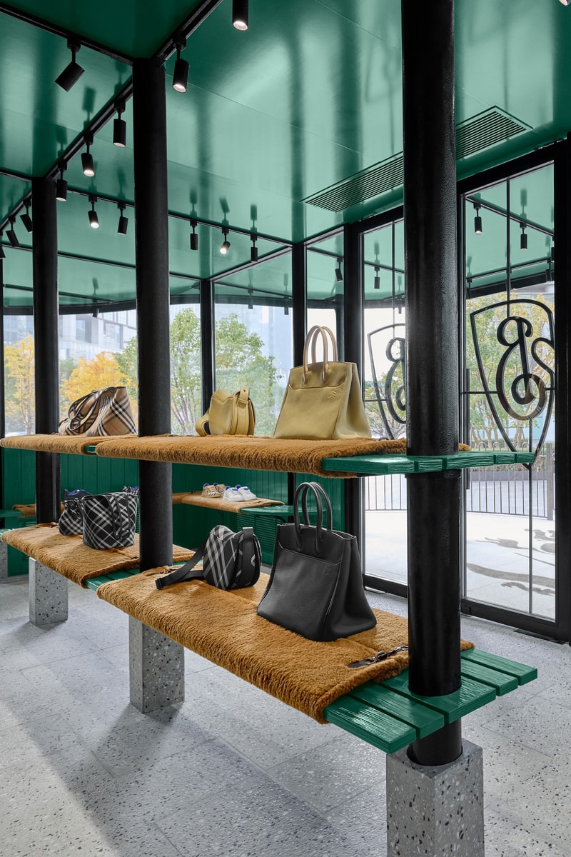 走进 Burberry 沈阳限时精品店 
