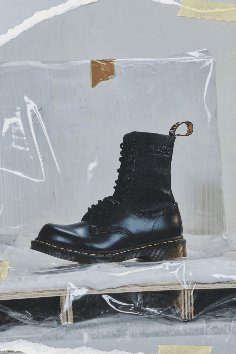 MM6 Maison Margiela 与 Dr. Martens 重磅联名推出首个 2024 秋冬别注系列