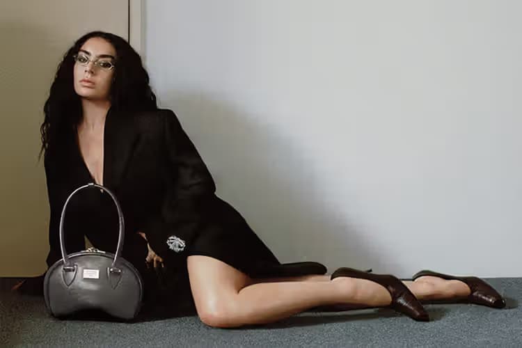 Charli XCX 演繹 Acne Studios 最新廣告大片